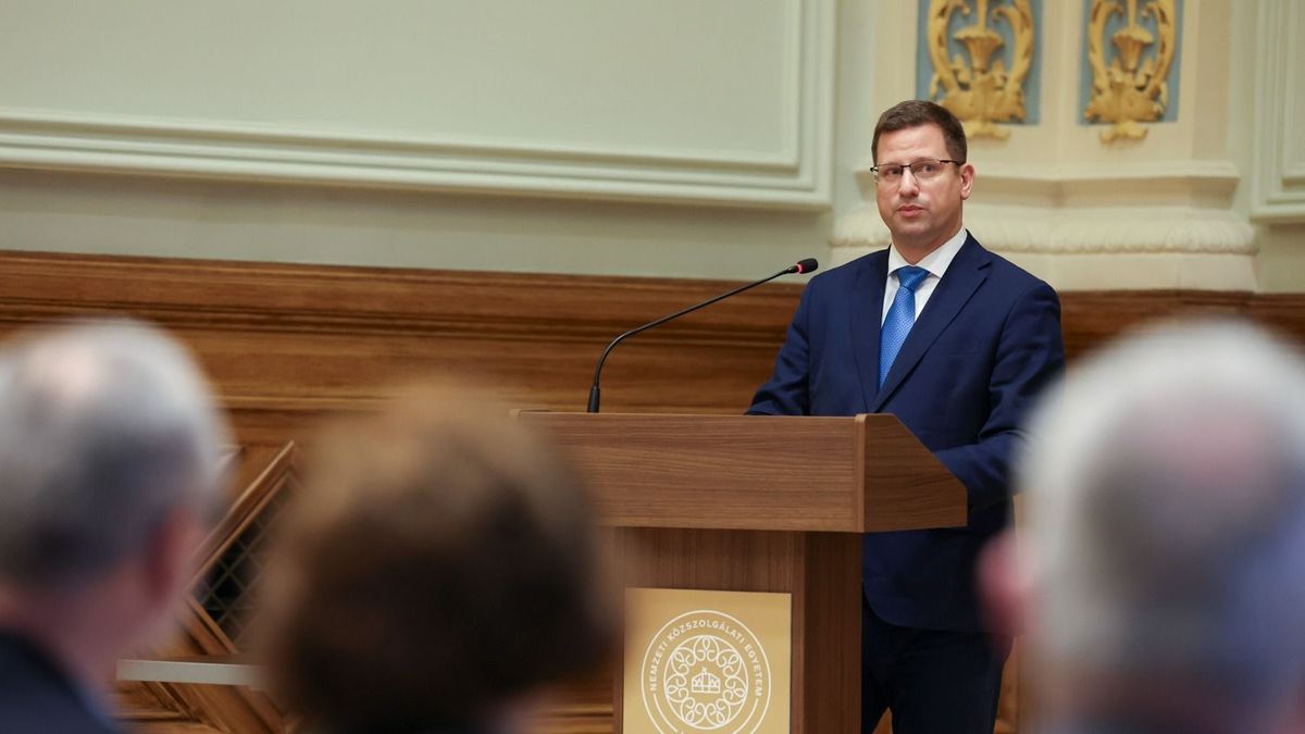 Gulyás Gergely: Az állami szolgálatra készülők képzése stratégiai ügy Magyarország számára