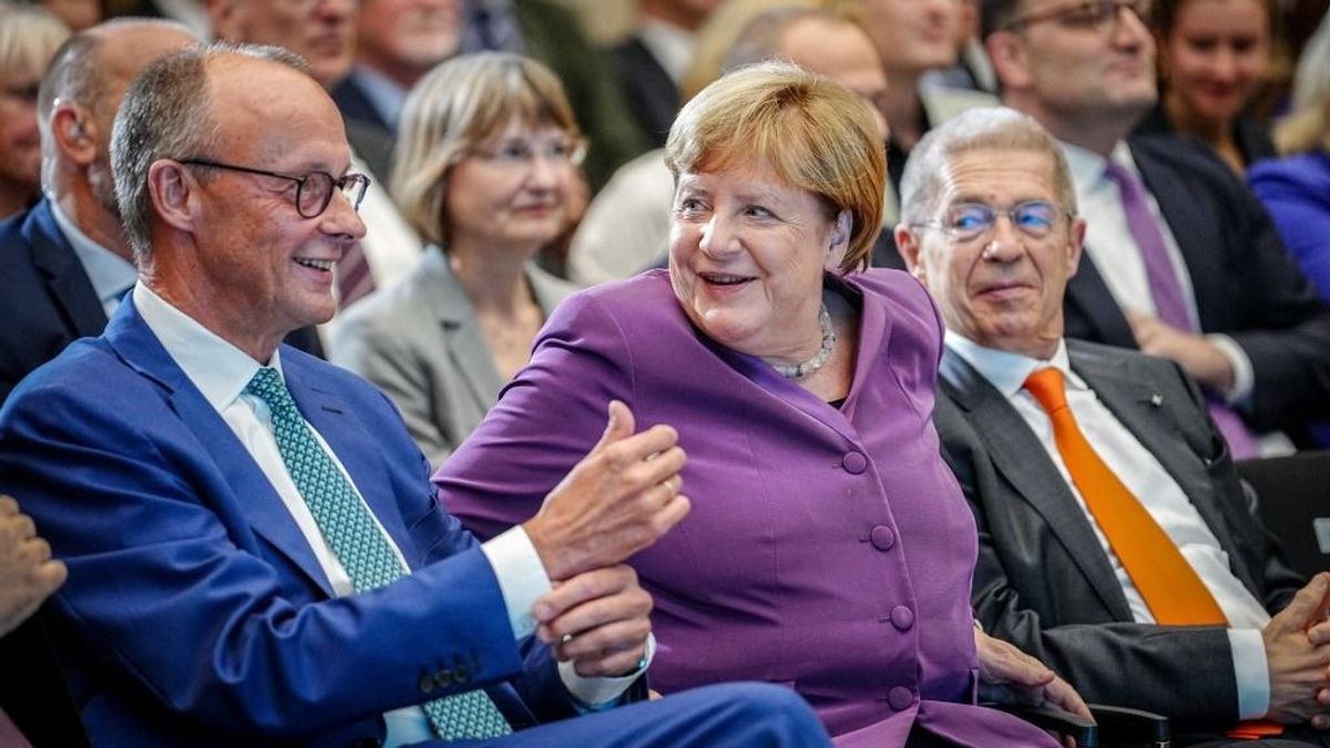 Merz rémálma valóra válhat – Merkel visszatérhet