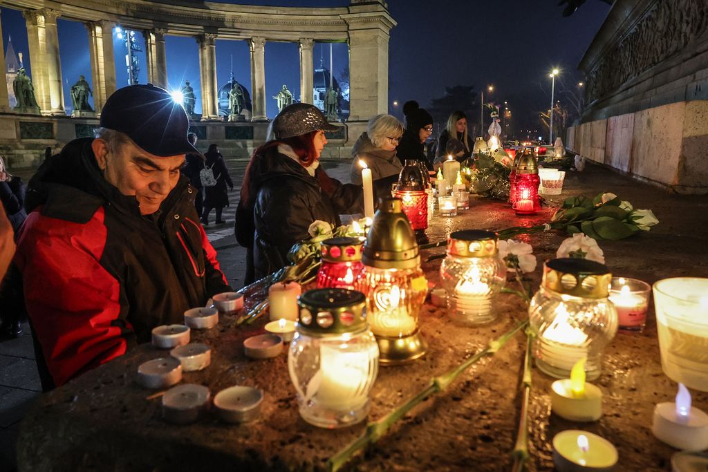 Fenyő Miklós megemlékezés Hősök tere