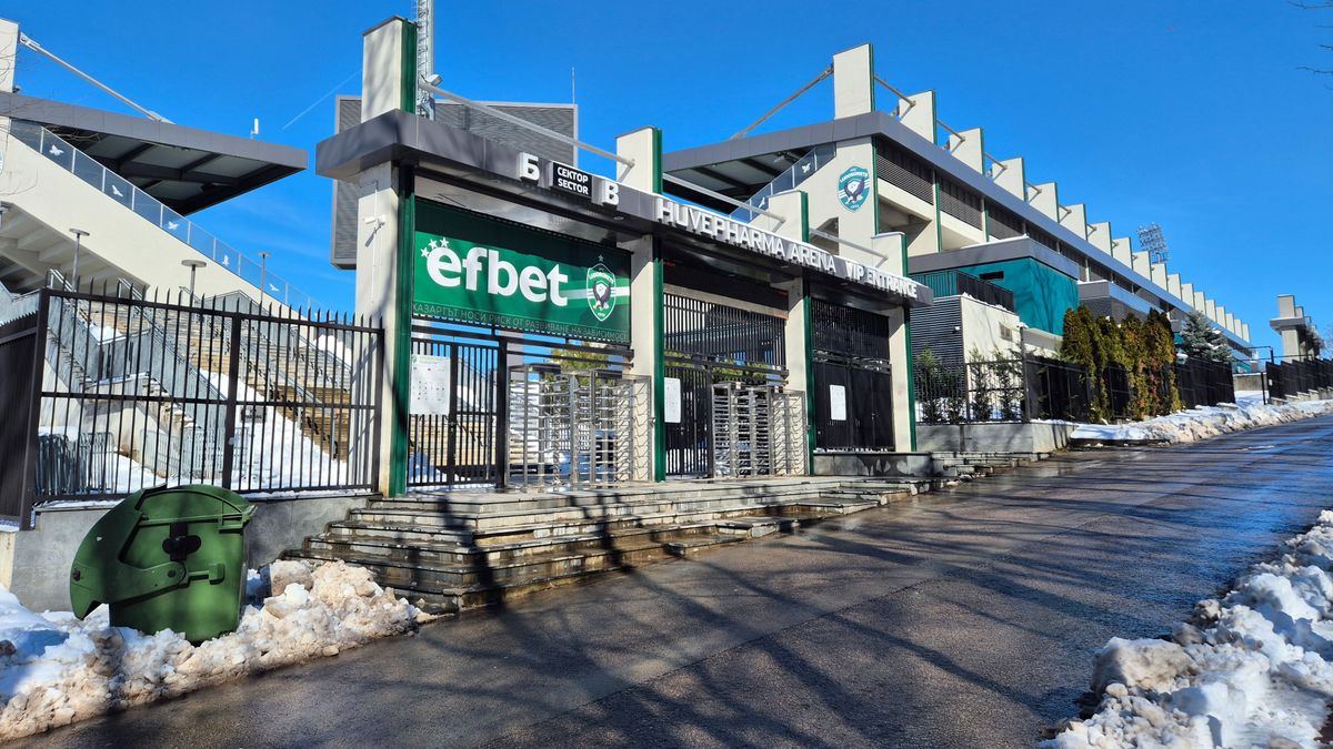 Bejutottunk a stadionba, így néz ki a Ludogorec pályája a Fradi elleni mérkőzés napján + videó