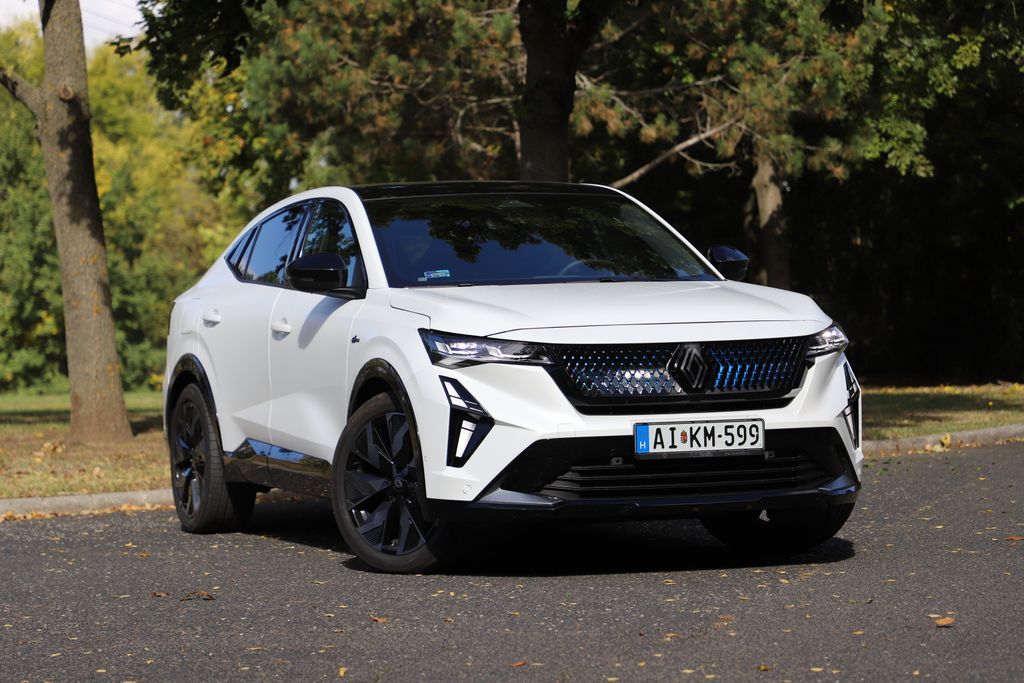 Renault Rafale PHEV teszt