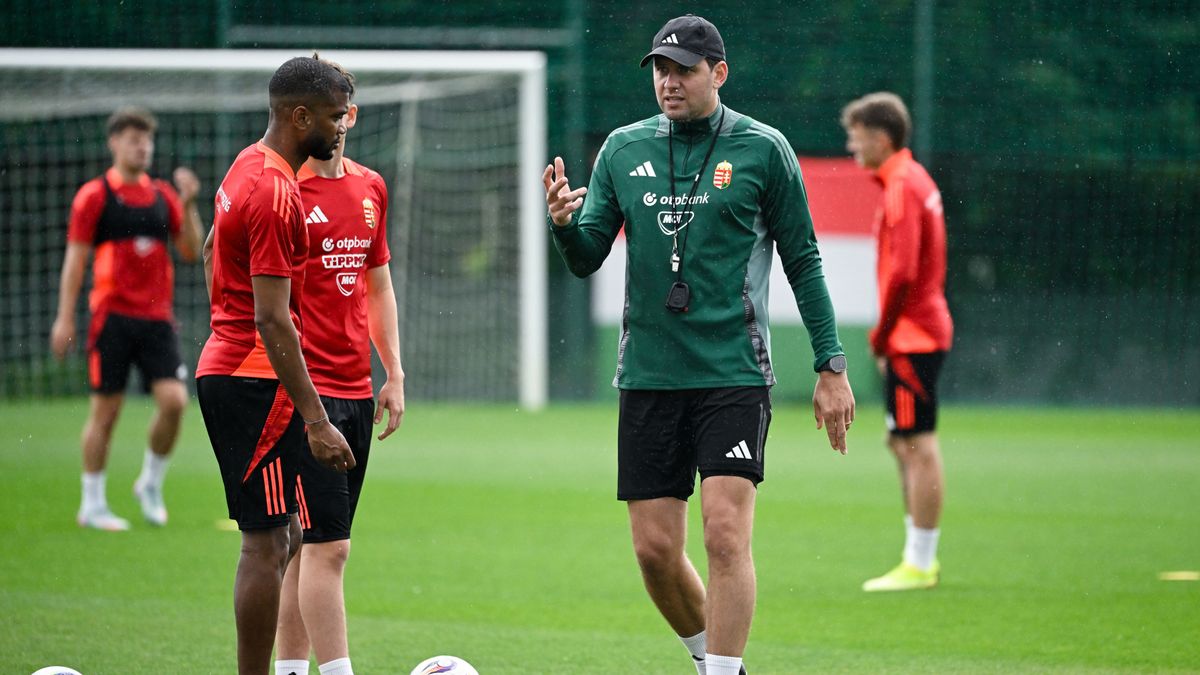 Szalai Ádám a magyar labdarúgó-válogatott edzésén