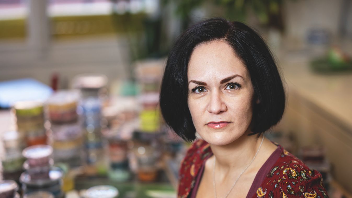 20260127 Budapest
Papageorgiu Andrea festőművész.
fotó: Ladóczki Balázs (LB)
MW Lugas Lugas Lugas Lugas Lugas