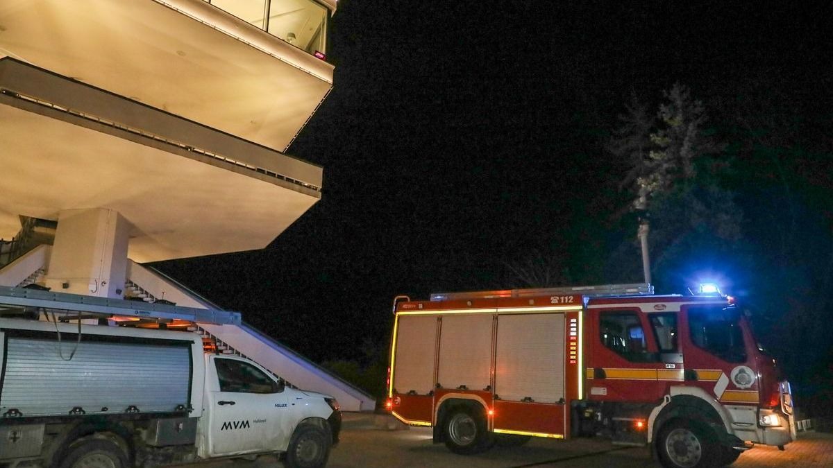 Nagy riadalom Miskolcon, füstbe borult az Avasi kilátó + videó