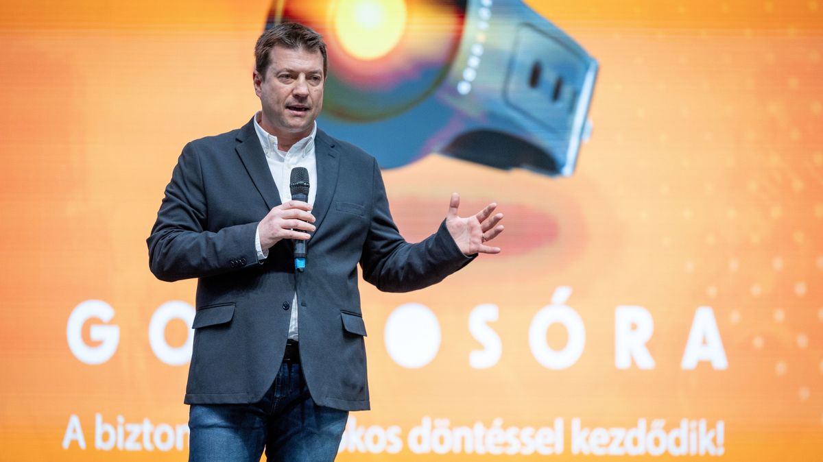 Elsöprő siker a Gondosóra program, ez az igazi biztonság az idős polgárok számára