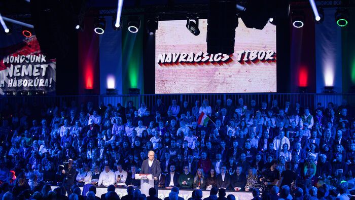 DPK Esztergom
Fidesz kampány
Navracsics Tibor