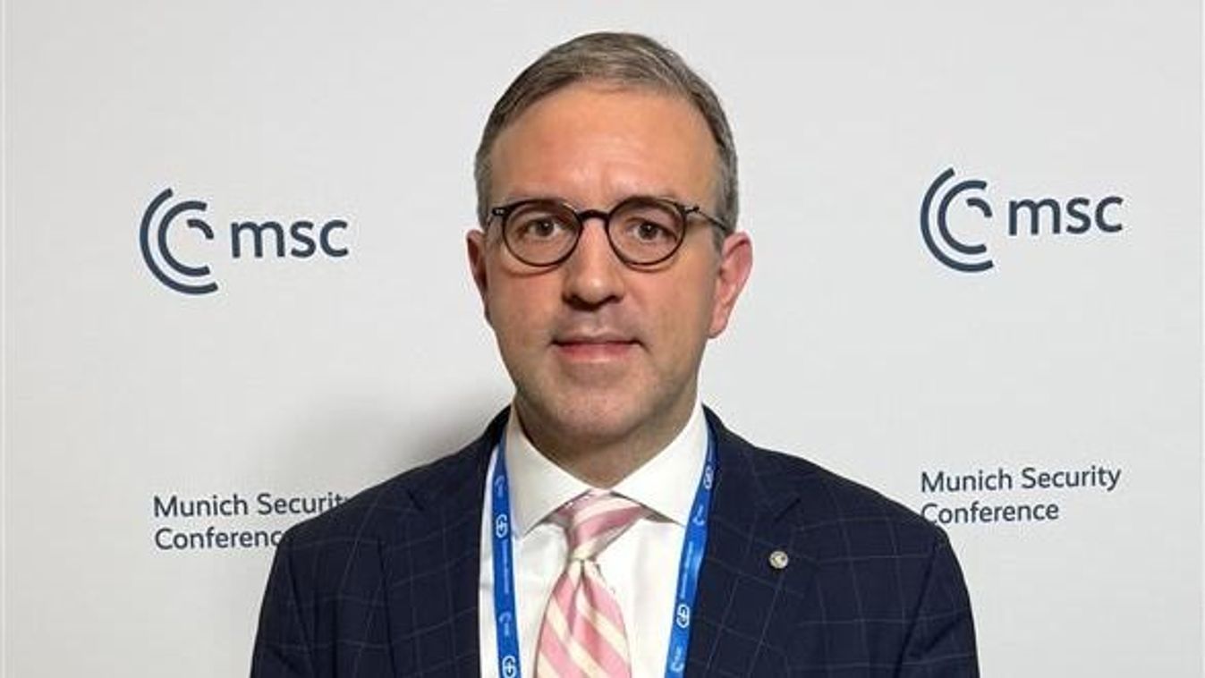 Gladden Pappin, a Magyar Külügyi Intézet elnöke (Forrás: Facebook/Magyar Külügyi Intézet)