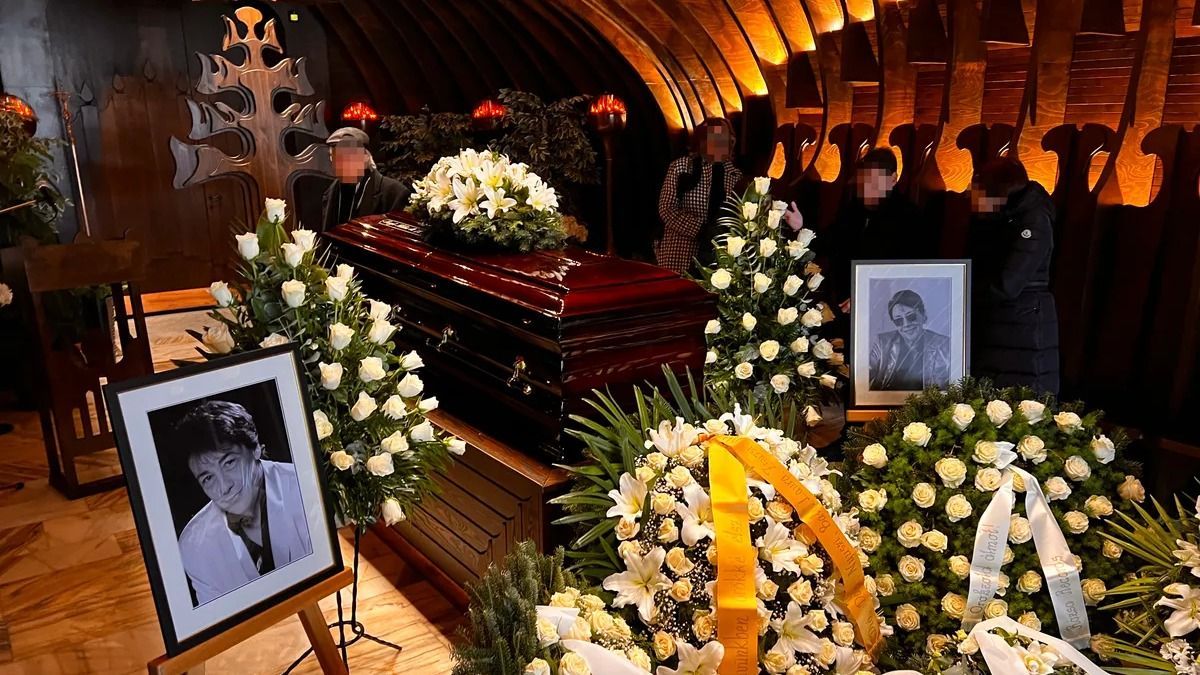 Végső búcsút vettek Fenyő Miklóstól a Farkasréti temetőben