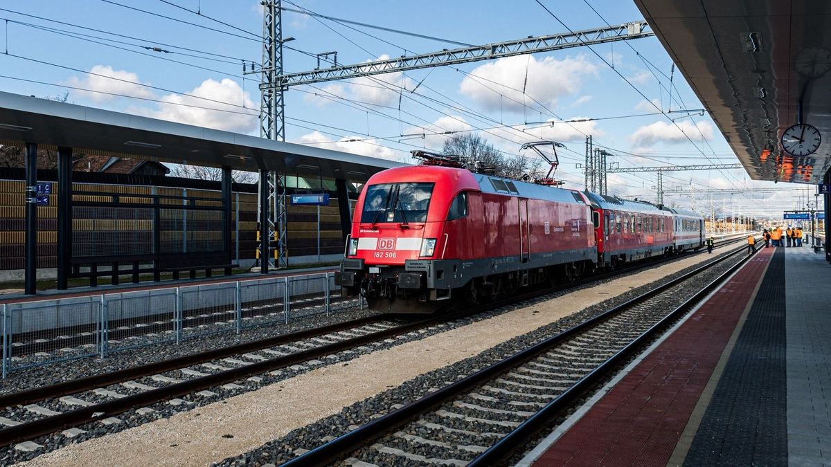 Budapest-Belgrád vasútvonal: eldőlt a kérdés, mehetnek-e 160-nal a vonatok