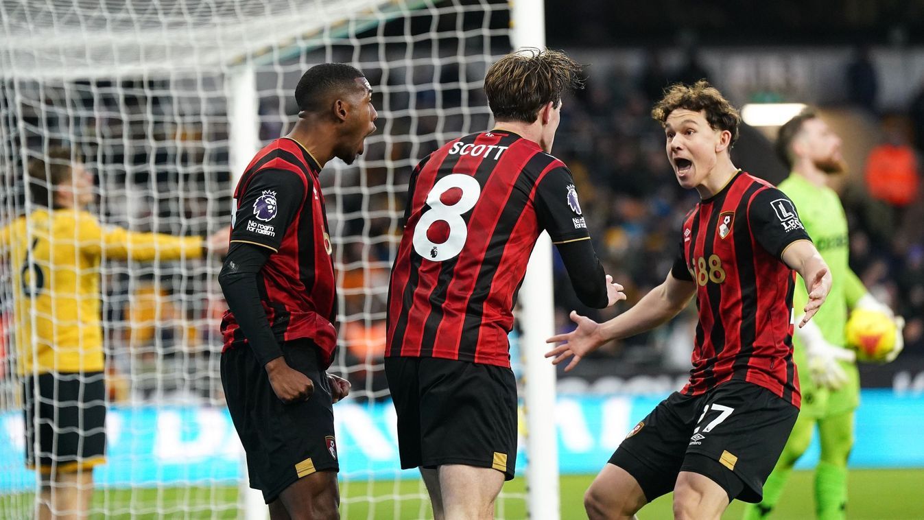 A magyar játékos először kezd a Premier League-ben