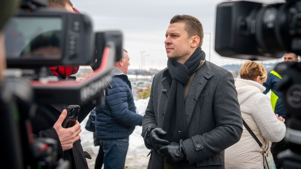 Menczer Tamás: A tiszások kifele hazudnak