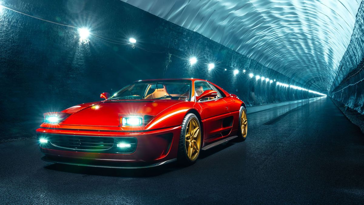 Modern technikával támadt fel a 90-es évek legnépszerűbb Ferrarija