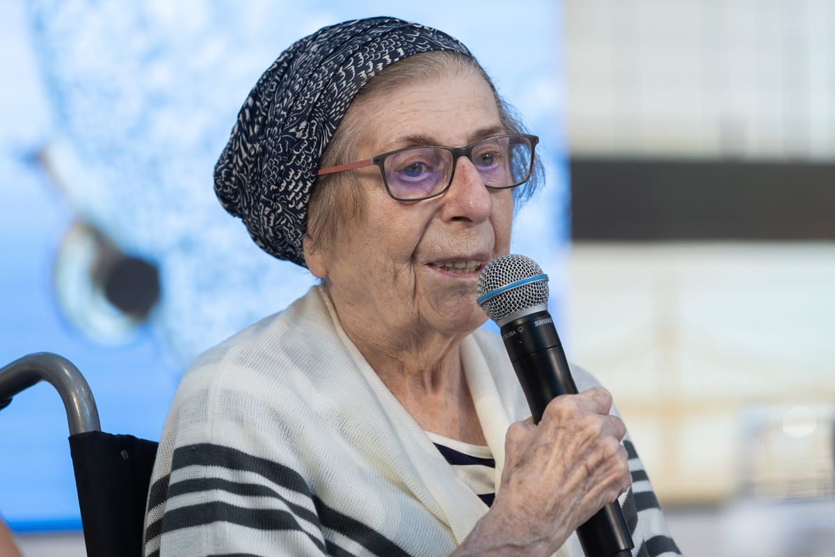 Budapest, 2025. szeptember 5.
Keleti Éva Kossuth-díjas fotográfus, a zsűri tagja a 2025-ös Magyarország 365 fotópályázat sajtótájékoztatóján a budapesti Lónyay-Hatvany villában 2025. szeptember 5-én. A hetedik alkalommal meghirdetett fotópályázatra hat kategóriában várják a professzionális és amatőr fotográfusok felvételeit október 19-én éjfélig.
MTI/Kocsis Zoltán