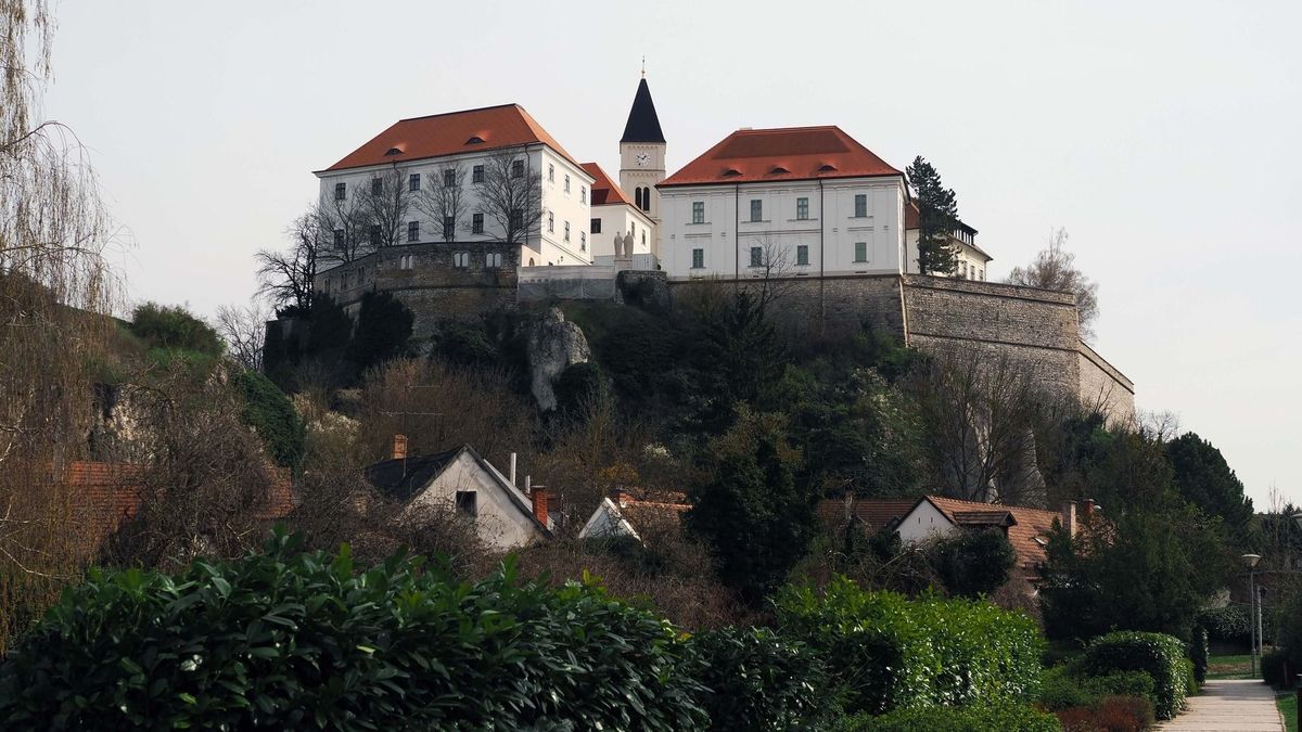 Egyedülálló barokk csoda tér vissza húsvétkor Veszprémbe