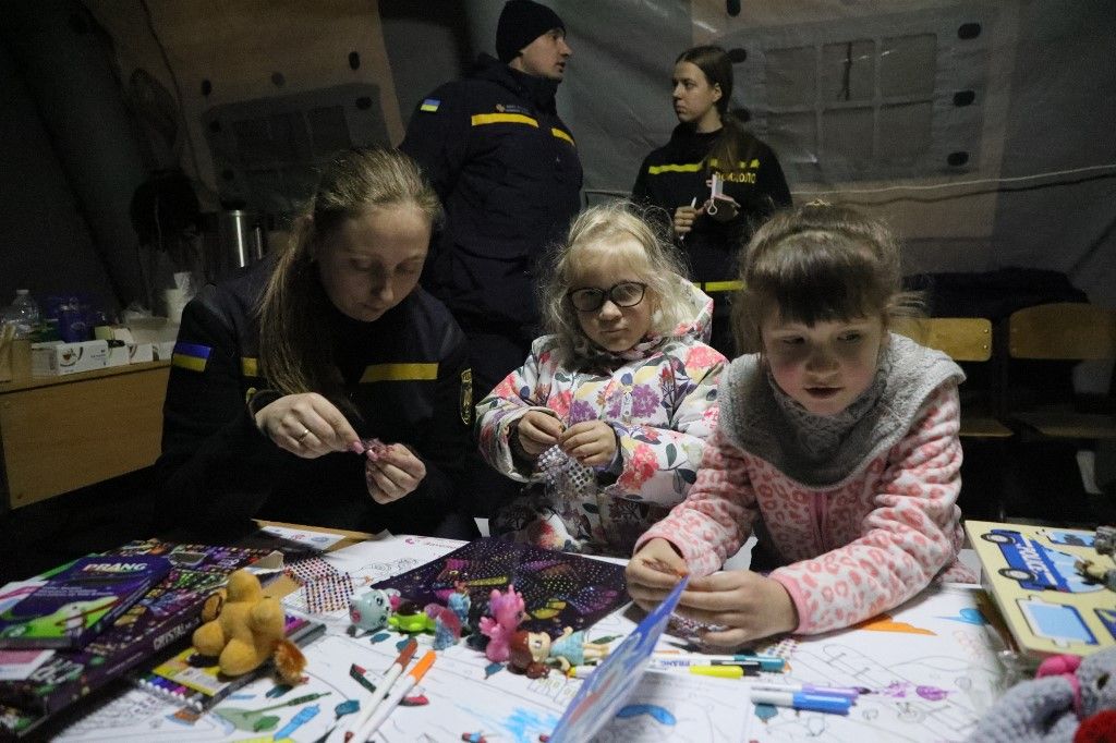 Séamus Boland, az EESC elnöke támogatást kért azért, hogy az ukrán gyerekek biztonságos és méltó körülmények között nőhessenek fel (Fotó: AFP)