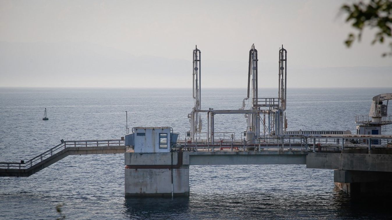 A horvátok nem engedik az orosz olajat (Fotó: AFP)