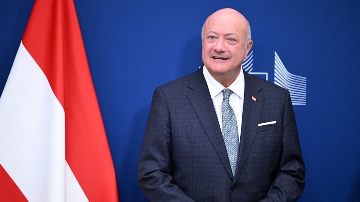 Párbeszédet sürget Putyinnal az osztrák kancellár