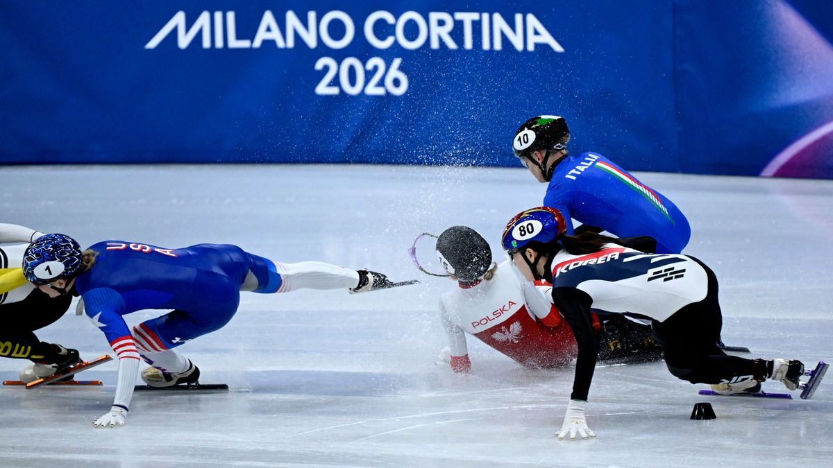 Korcsolya vágta meg a szeménél az olimpián, el kellett takarni a szurkolók elől