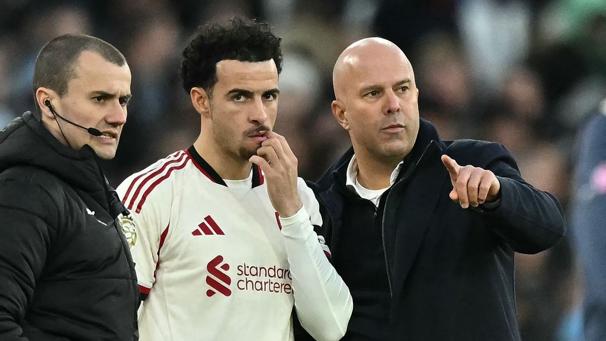 Slot ádáz harcot vív a Liverpool saját nevelésű játékosával, fordulópont jöhet az ügyben