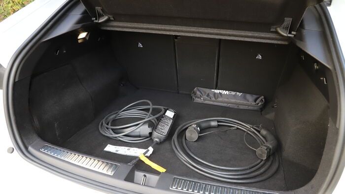 Renault Rafale PHEV teszt