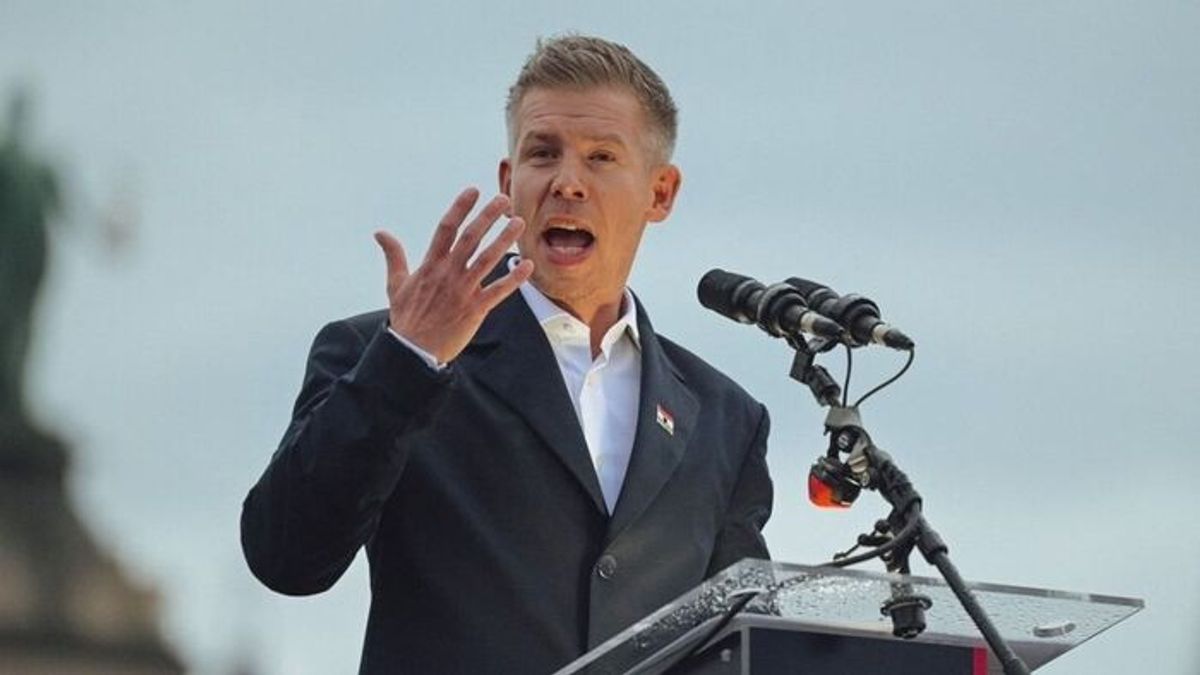 Despite Apology, Peter Magyar Attends Drug-Laced Party Just Weeks After Nightclub Scandal