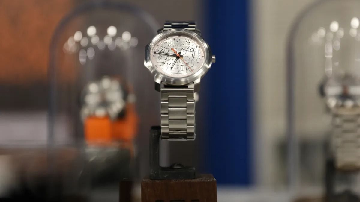 Tovább hódít Orbán Viktor legendás „firkája”, már az óránkon is viselhetjük