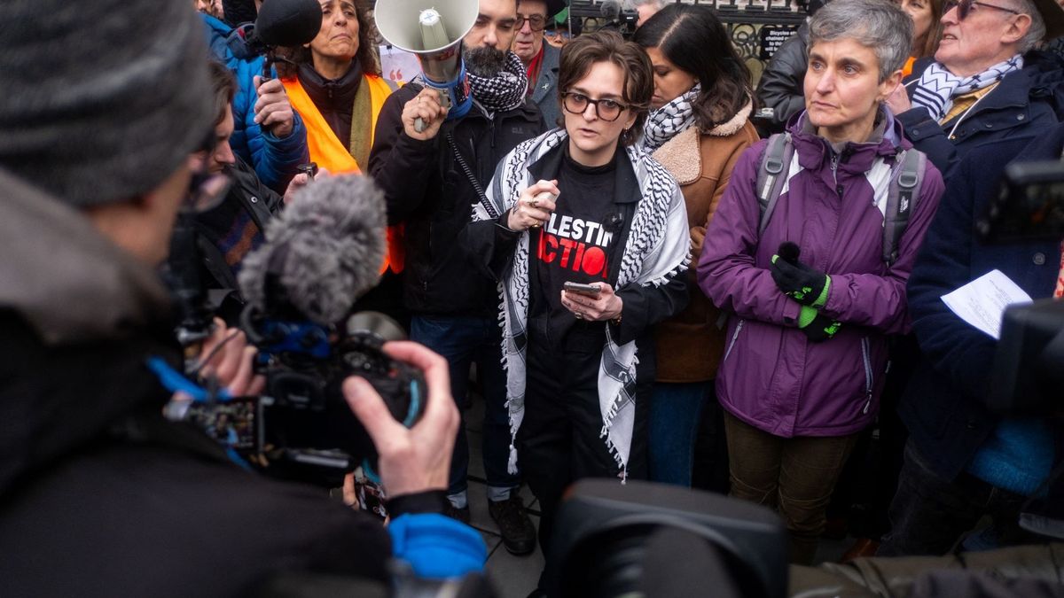 Terrorszervezet maradt a Palesztin Akció, de nem viszik el a tüntetőket Londonban + videó