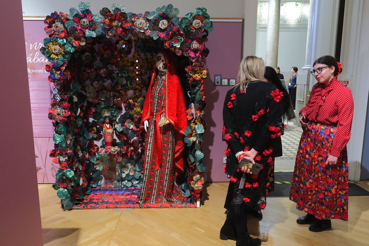 20260104 Budapest
A „Tulipán & zsálya – Kertek, korok, népművészet” a Hagyományok Háza kiállítása.
fotó: Havran Zoltán (HZ)
MW