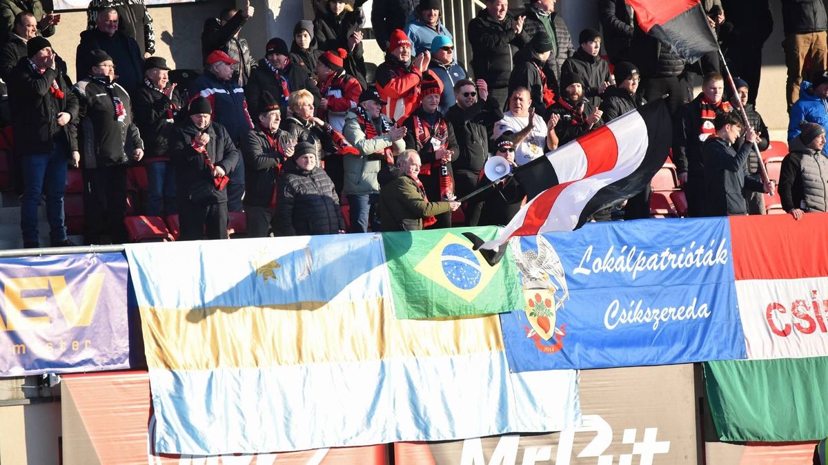 A románok újra lecsaptak, a Csíkszeredának ismét magyar zászlók miatt kell bűnhődnie