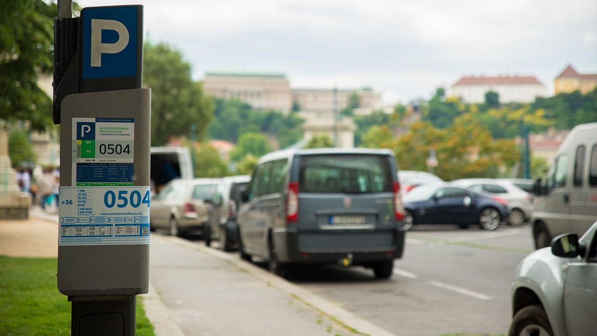 Jó hír az autósoknak: tavasztól újabb milliárdokat takarít meg nekik a kormány