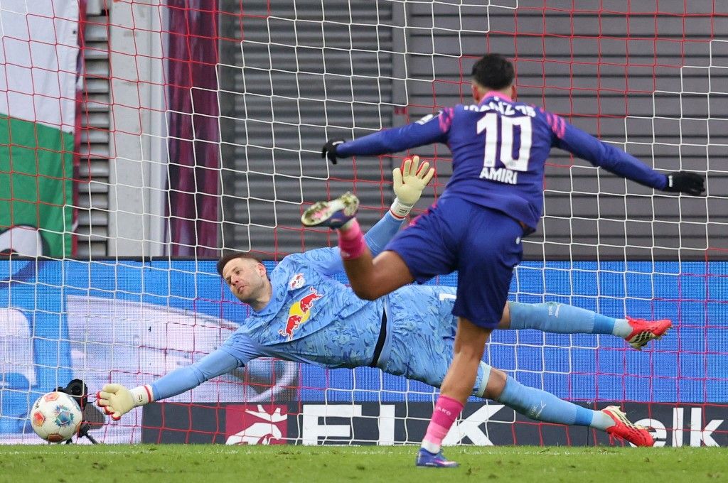 Gulácsi Péter az új szerződése után azonnal kikerült a Lipcse kezdőjéből