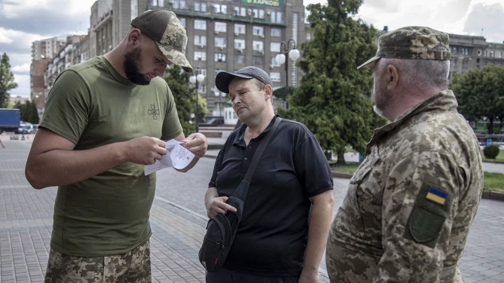 Az ukrán kényszersorozók már civileket ölnek