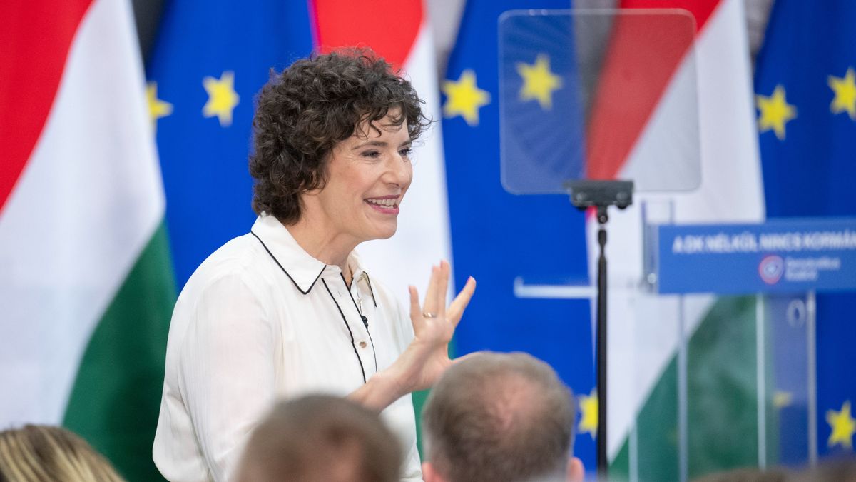 Klárika most újra megpróbálkozik