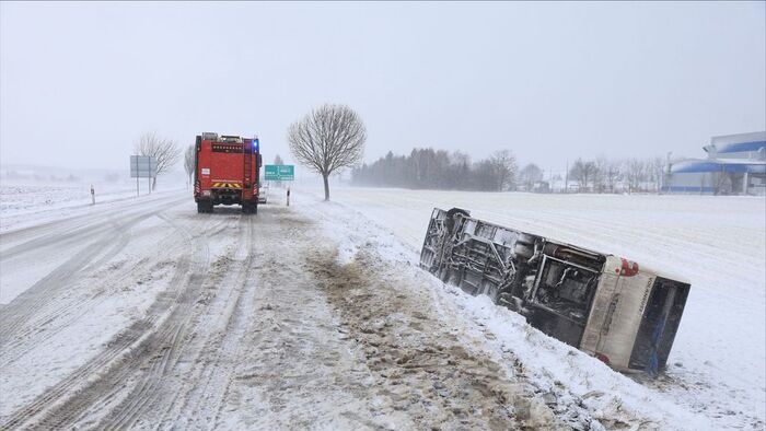 árokba borult busz Zala