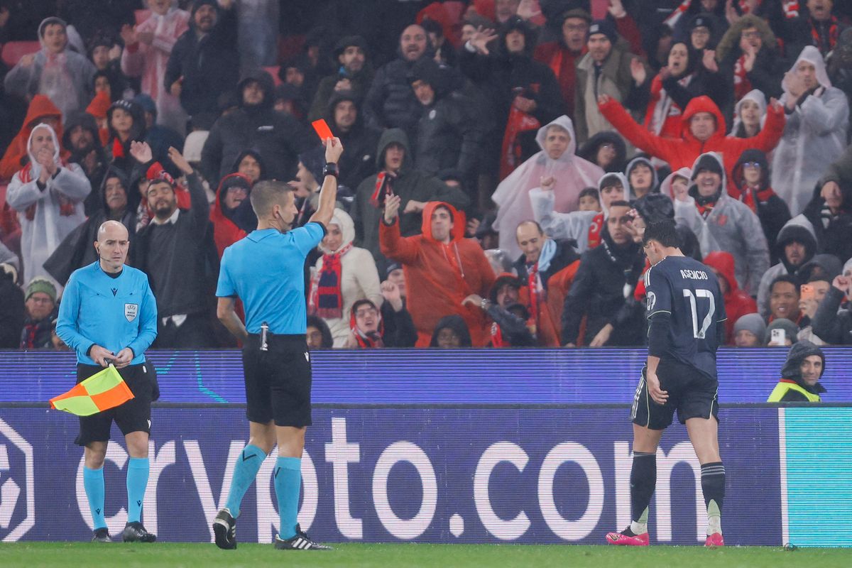 A Real Madrid védője, Raúl Asencio is piros lapot kapott a Benfica elleni BL-meccsen