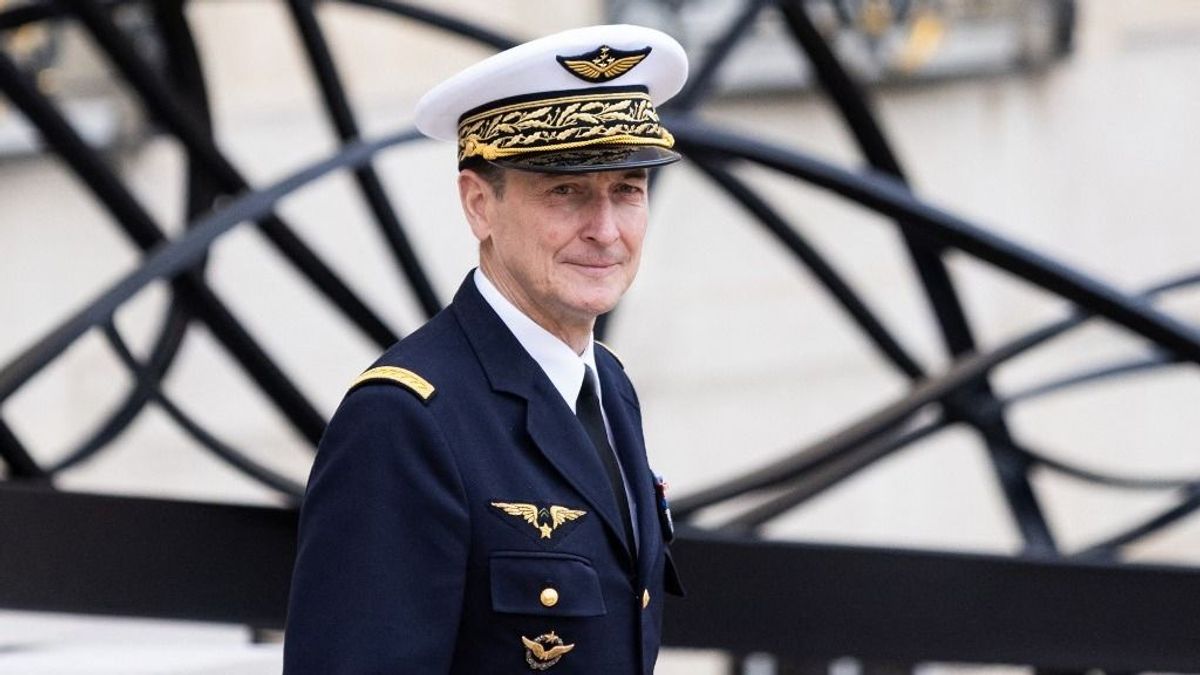 A brüsszeli háborús retorika miatt európai fiatalokat vihetnek a frontra, édesanyák sirathatják gyermeküket