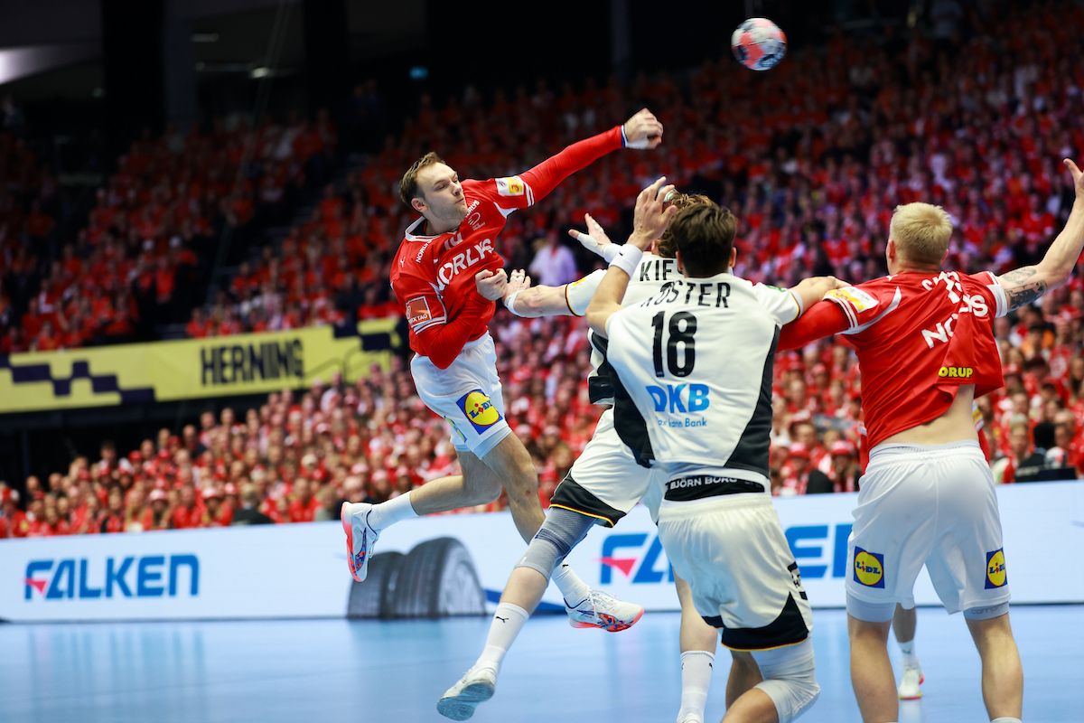 Dánia ellen csak egyszer vezetett Németország a döntőben, a küzdele végig nagy volt, de a dán győzelem nem forgott komoly veszélyben