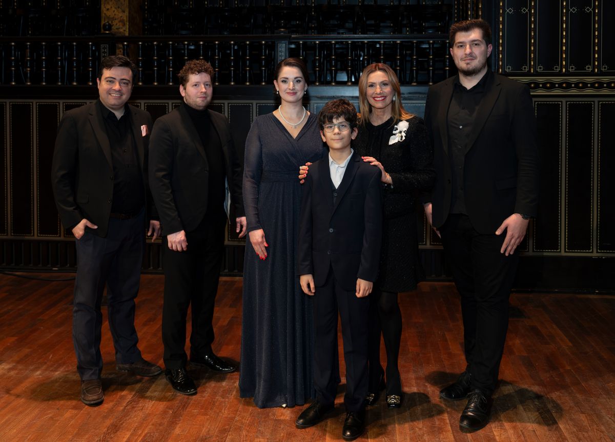 A díjazottak Miklósa Erikával és Balázs Jánossal. Forrás: Posztós János / Cziffra Fesztivál