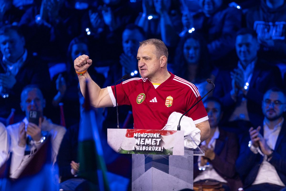 DPK Esztergom
Fidesz kampány
Erős Gábor