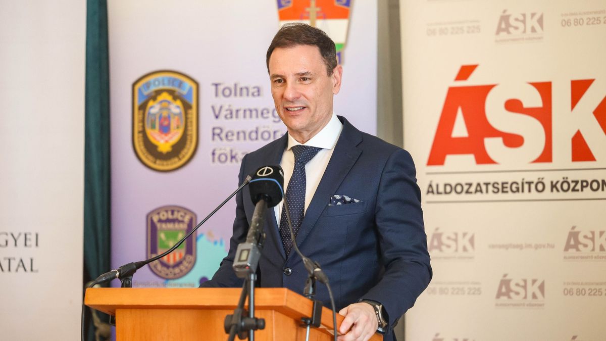 Átadták az ország huszadik áldozatsegítő központját Szekszárdon