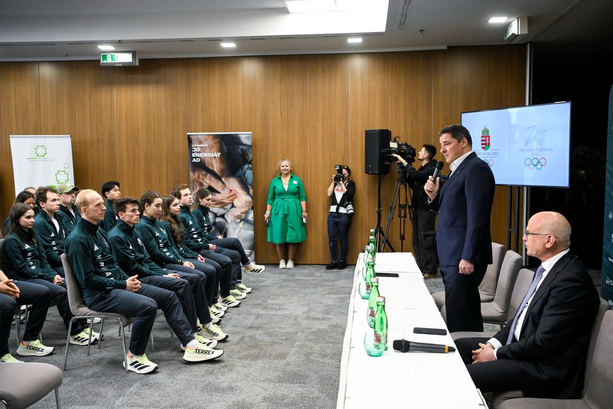 Gyulay Zsolt köszönti a téli olimpiáról hazatért magyar csapatot