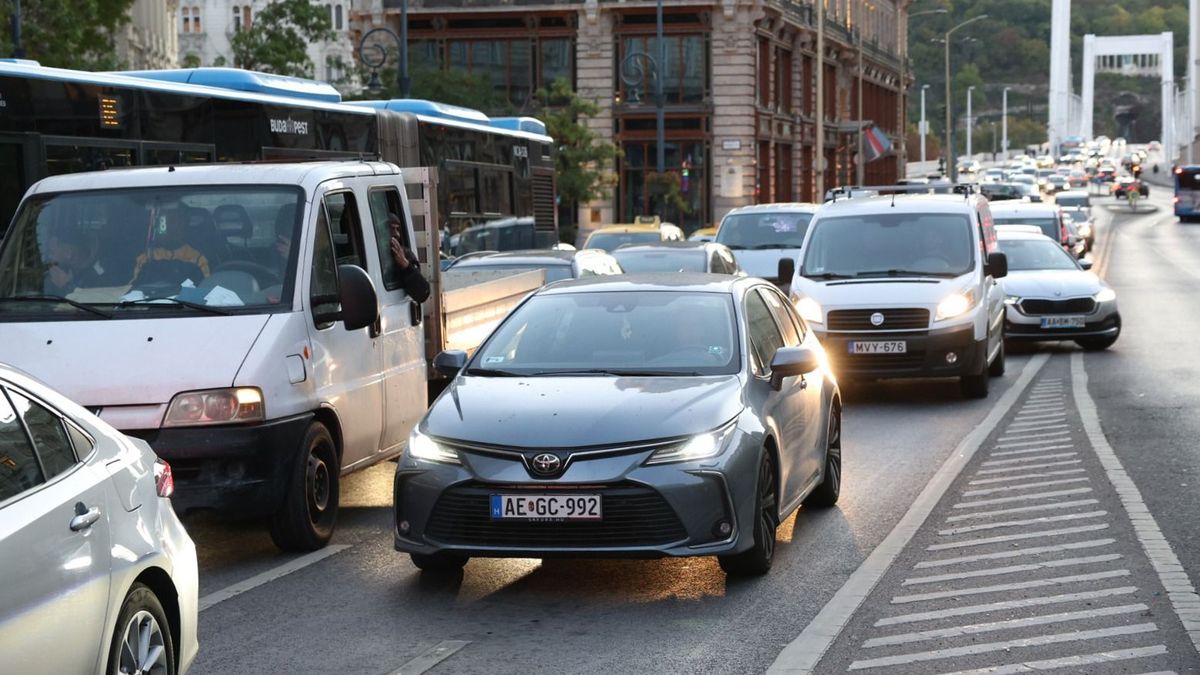 Földbe állt a használtautó piac - de mi van a háttérben?