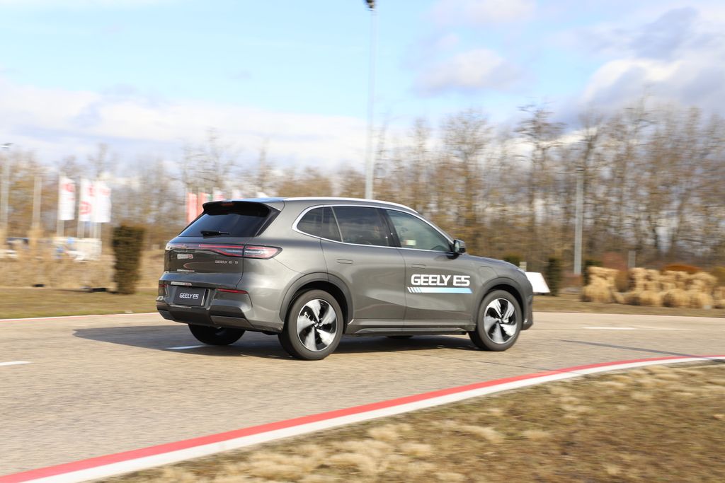Geely E5 és Starray EM-i bemutató