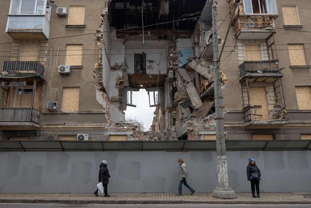 Megrongálódott lakóépület Odesszában