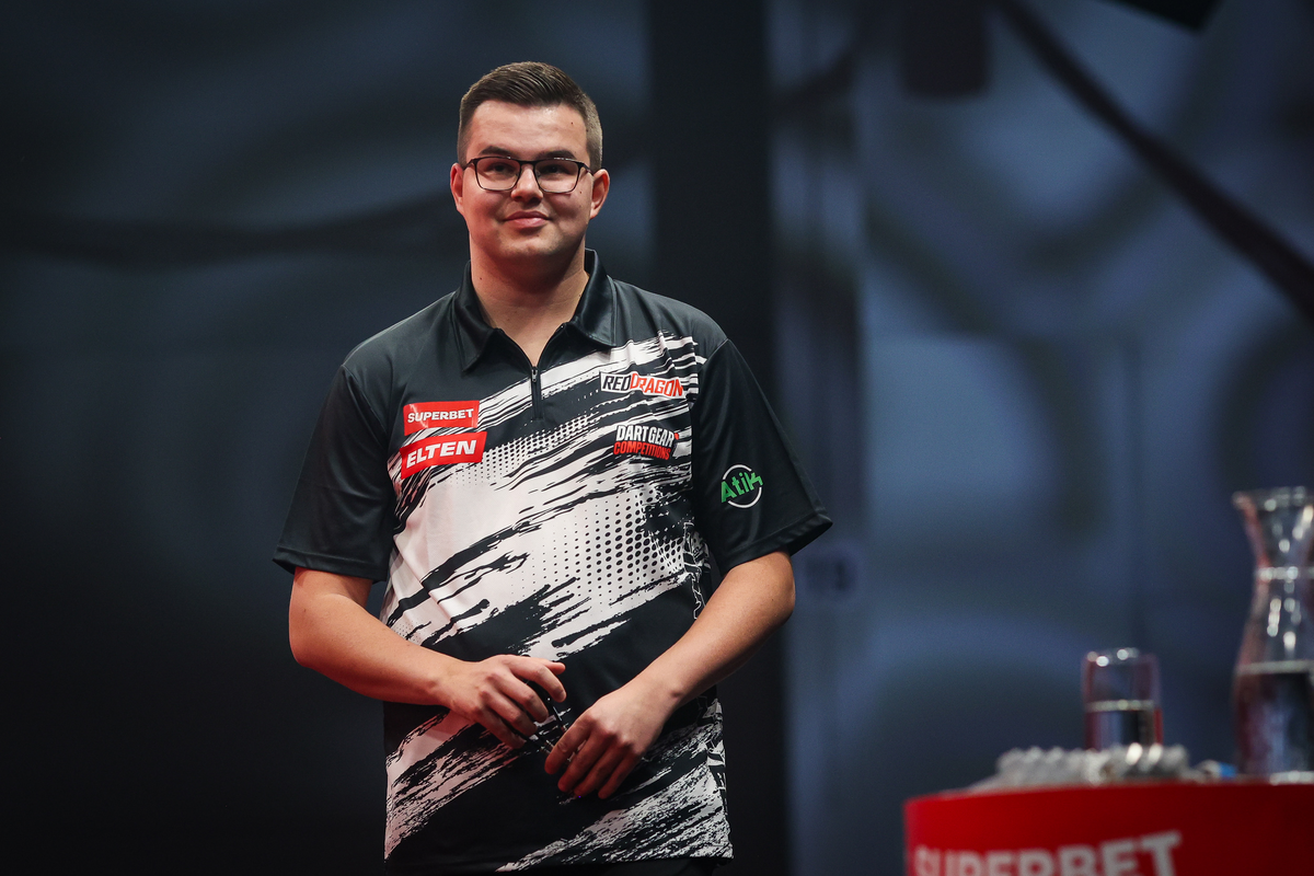 Gian van Veennek a kilencnyilas is kevés volt Luke Littler ellen