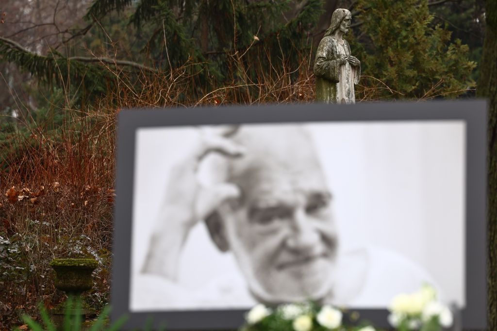 Tarr Béla temetése