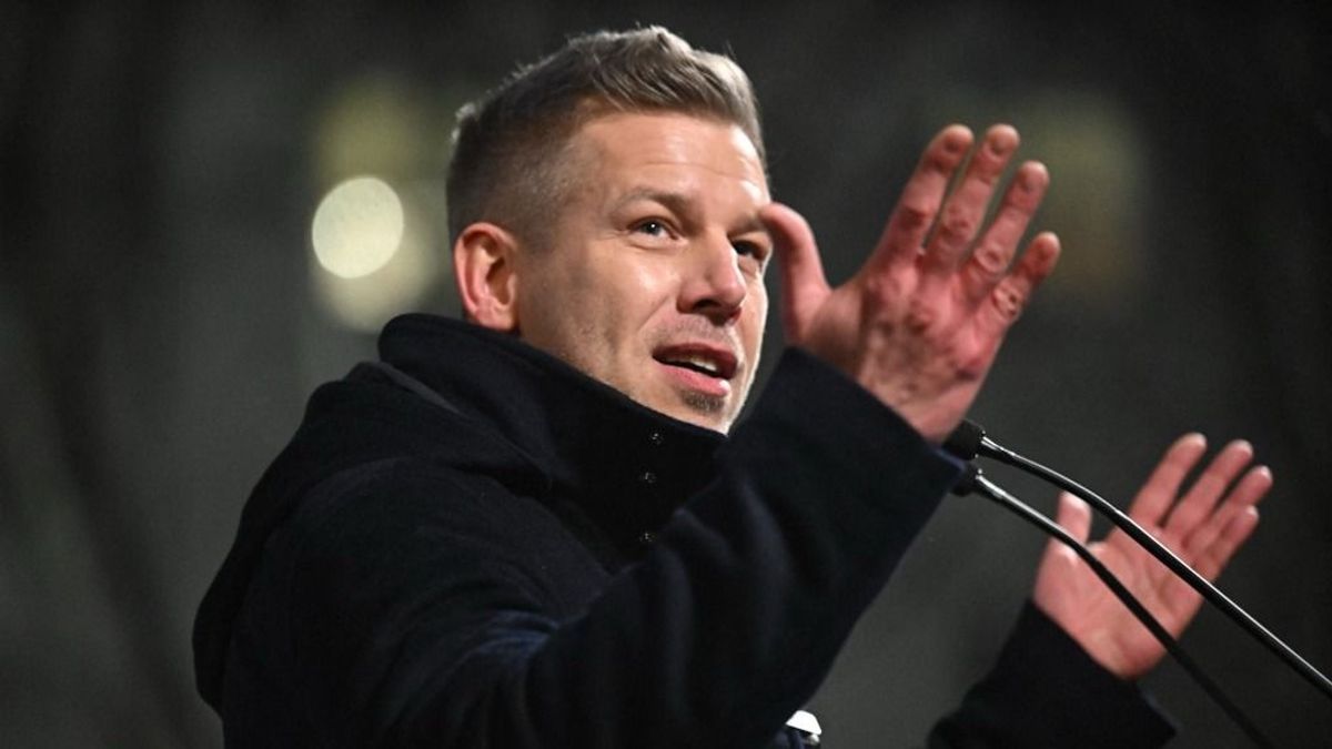 Utánajár a rendőrség, hogy volt-e drog Magyar Péterék házibuliján