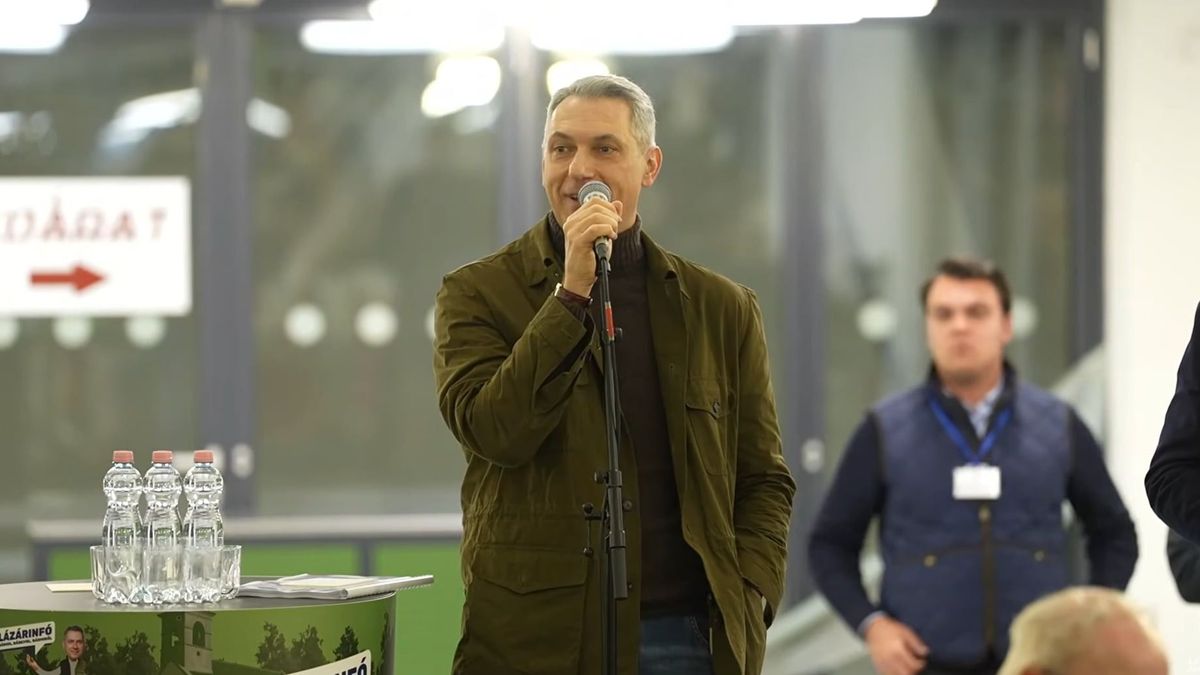 Lázár János: Kilencezer fiatal hal meg ezen a héten a fronton, aki ezen nevet, az nem alkalmas a közbizalomra + videó