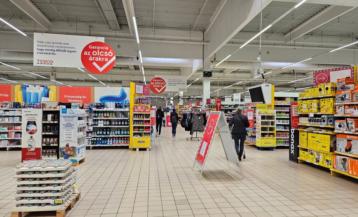 Kiegyensúlyozott pozíciót mutat a magyar árszint. / Fotó: Patera Kamilla /   Shutterstock