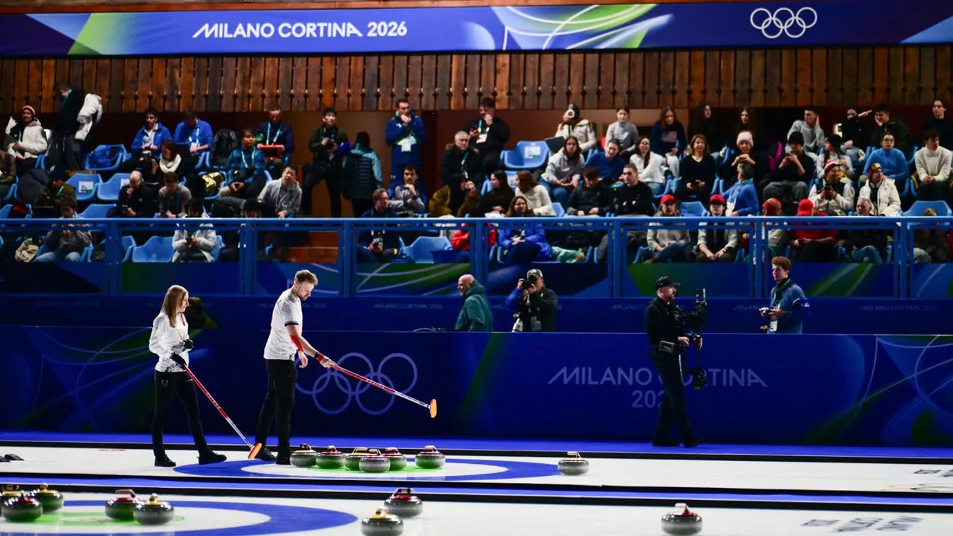 Az áramszünettel is meg kellett küzdeniük a curlingeseknek